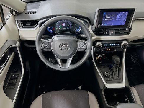 Certified 2024 Toyota RAV4 XLE w/ Convenience Package image 20