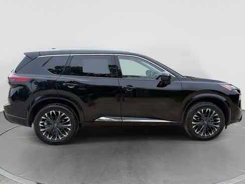 Used 2026 Nissan Rogue Platinum w/ Platinum Premium Package AWD/4WD image 2