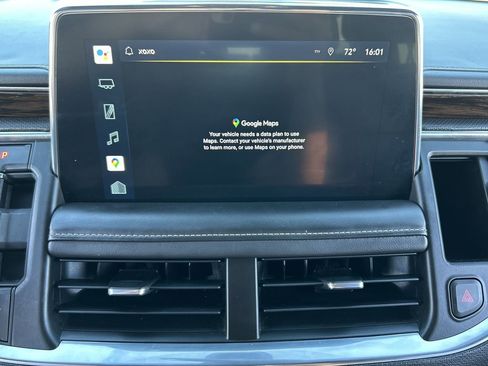 Used 2022 Chevrolet Suburban Premier image 14