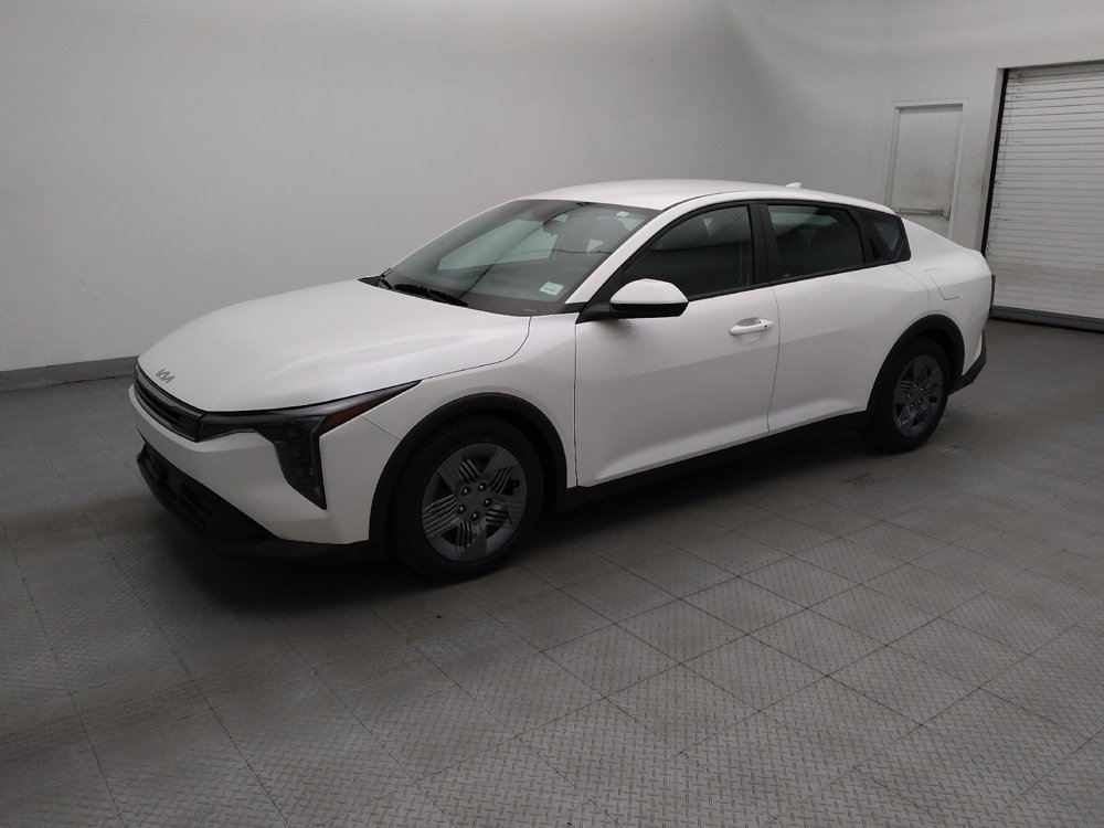 Used 2025 Kia K4 FWD image 2