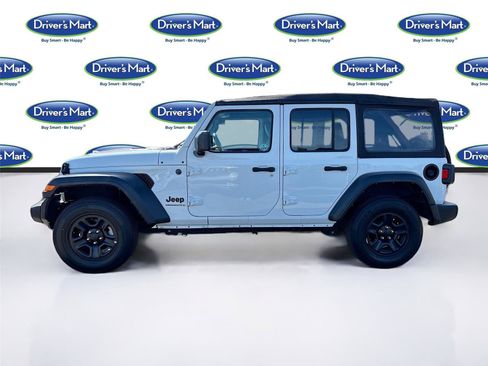 Used 2023 Jeep Wrangler Unlimited Sport AWD/4WD image 4