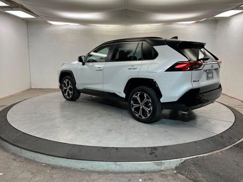 Used 2025 Toyota RAV4 XSE image 3