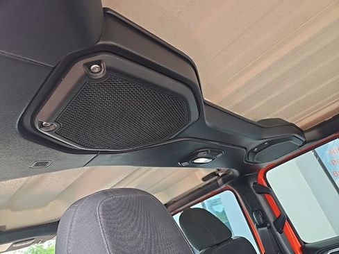 Used 2018 Jeep Wrangler Unlimited Sport S AWD/4WD image 81
