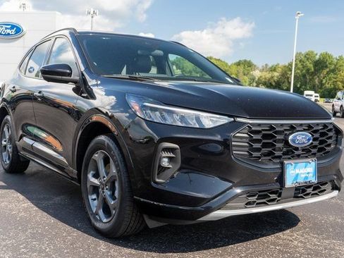 Used 2023 Ford Escape ST-Line Select w/ Tech Pack #2 AWD/4WD image 4