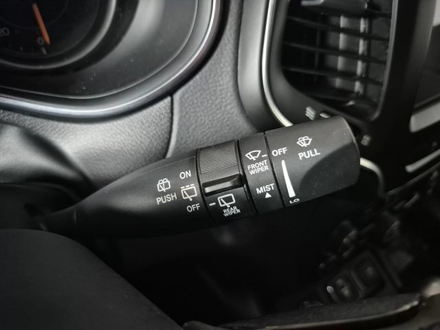 Used 2022 Jeep Cherokee Latitude Lux AWD/4WD image 22