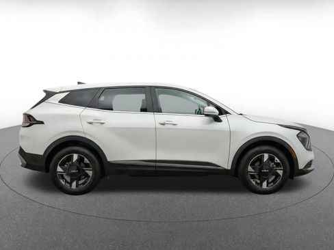 Used 2026 Kia Sportage LX FWD image 8