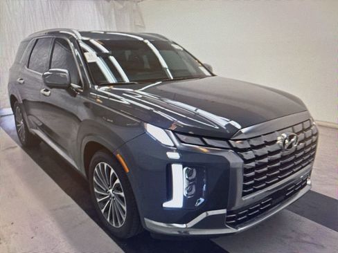 Used 2025 Hyundai Palisade Calligraphy image 2