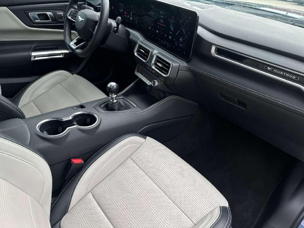 Used 2025 Ford Mustang GT Premium RWD image 14