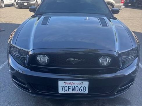 Used 2014 Ford Mustang GT w/ Equipment Group 301A image 8