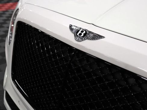 Used 2017 Bentley Bentayga image 15
