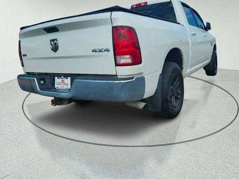 Used 2019 RAM 1500 Classic SLT AWD/4WD image 2