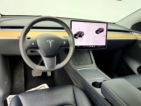 Used 2023 Tesla Model Y Long Range AWD/4WD image 11