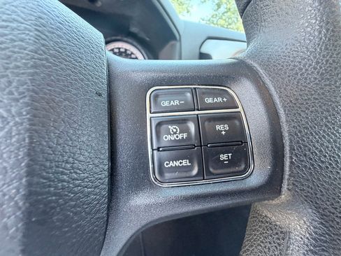 Used 2019 RAM 1500 Classic SLT AWD/4WD image 15
