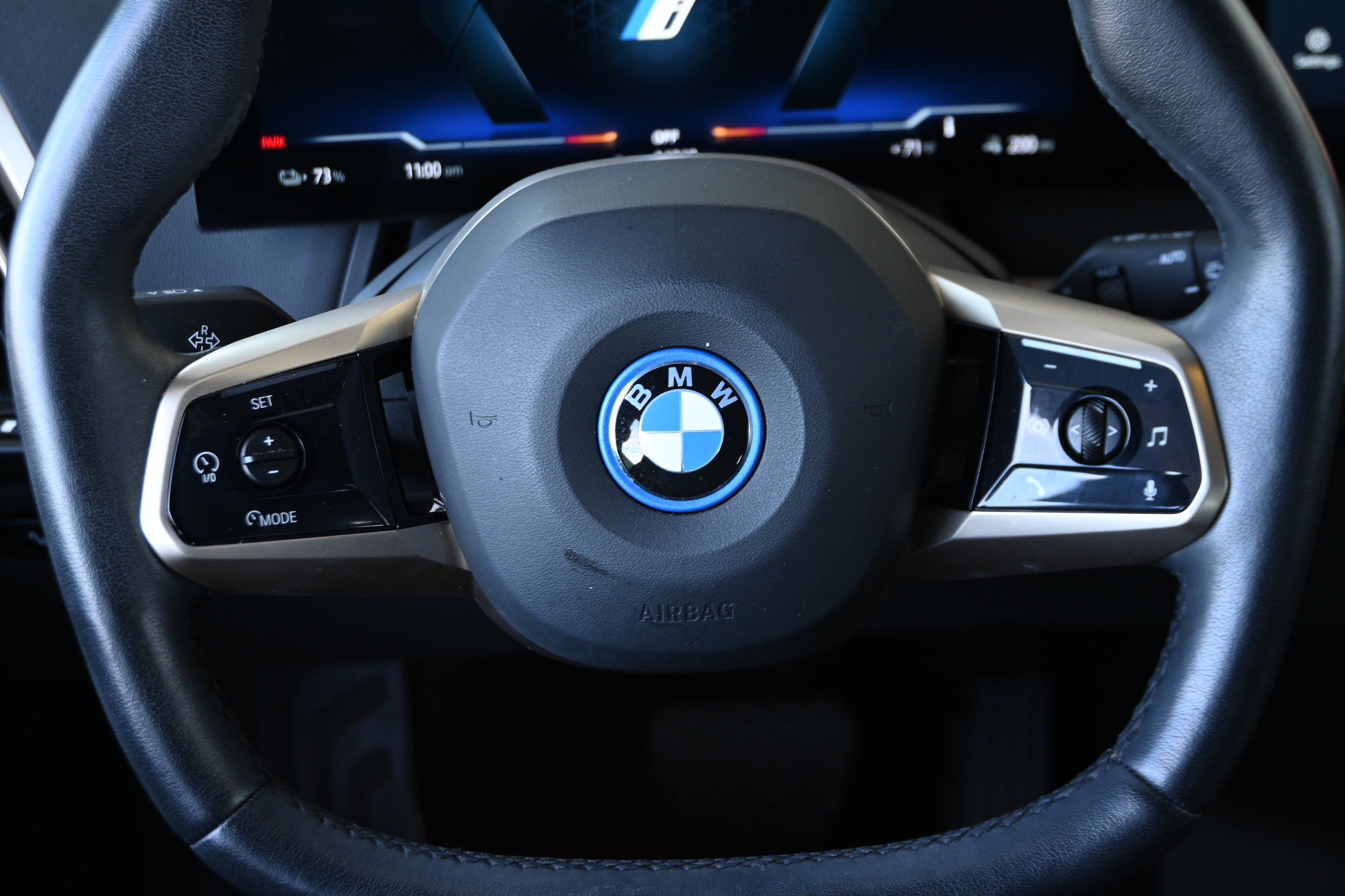 Certified 2025 BMW iX xDrive50 w/ Premium Package AWD/4WD image 28