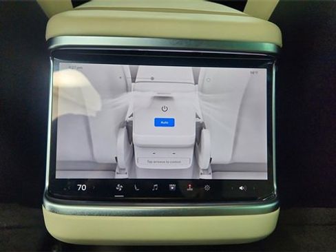 Used 2024 Tesla Model X image 41