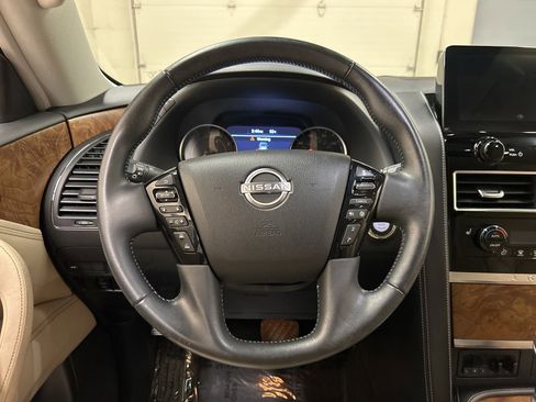 Used 2022 Nissan Armada SL w/ Captain's Chairs Package image 17