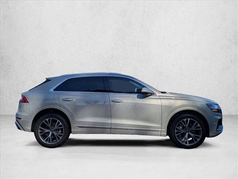 Used 2023 Audi Q8 Premium Plus image 3