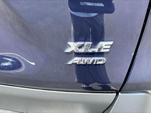 Used 2025 Toyota RAV4 XLE Premium w/ Weather Package AWD/4WD image 8