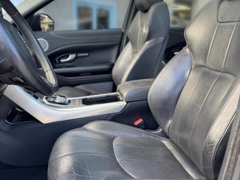 Used 2016 Land Rover Range Rover Evoque SE Premium image 16