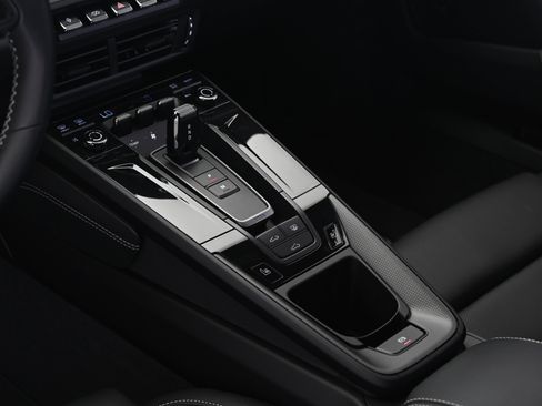 Certified 2026 Porsche 911 Carrera GTS RWD image 29