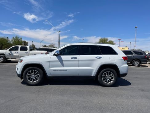 Used 2014 Jeep Grand Cherokee Limited image 2