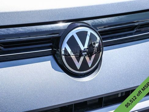 New 2025 Volkswagen Taos SE image 22