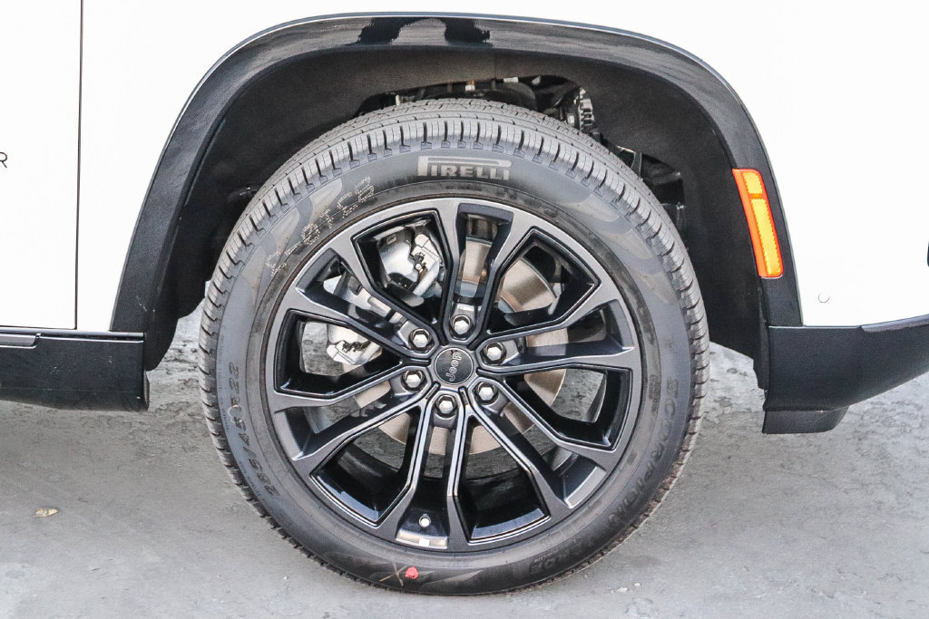 New 2026 Jeep Grand Wagoneer L Summit AWD/4WD image 11