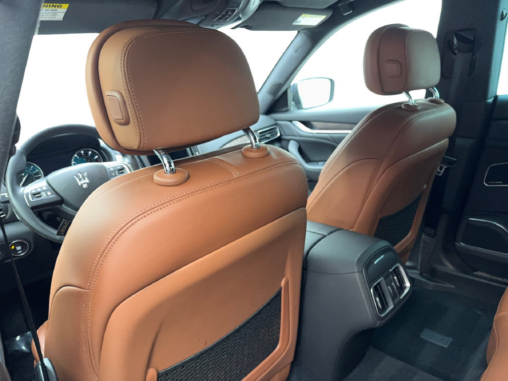 Used 2023 Maserati Levante GT AWD/4WD image 39