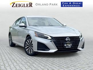 Used 2023 Nissan Altima 2.5 SV FWD video 1