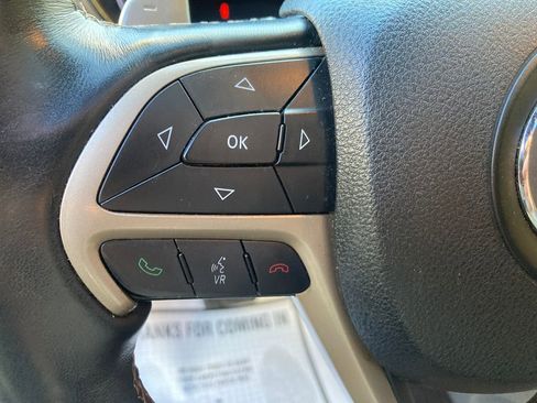 Used 2017 Jeep Grand Cherokee Limited image 42