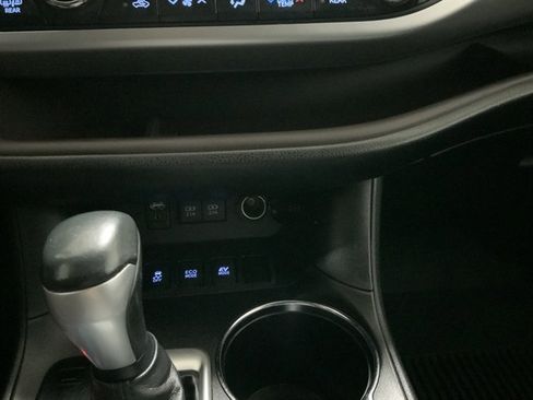 Used 2017 Toyota Highlander XLE image 36