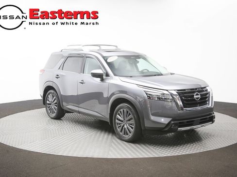 Used 2024 Nissan Pathfinder SL AWD/4WD image 49