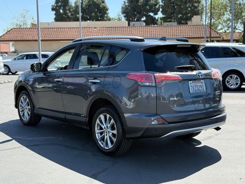 Used 2017 Toyota RAV4 Limited image 8