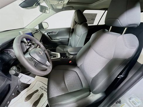 New 2025 Toyota RAV4 XLE image 17