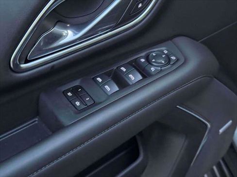 Used 2024 Chevrolet Tahoe LT w/ LT Signature Package image 17