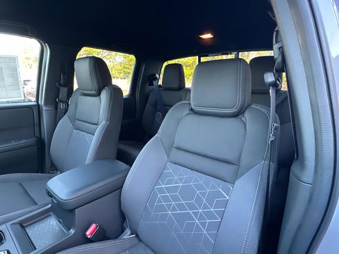 New 2026 Nissan Frontier SV w/ Tow Package image 24