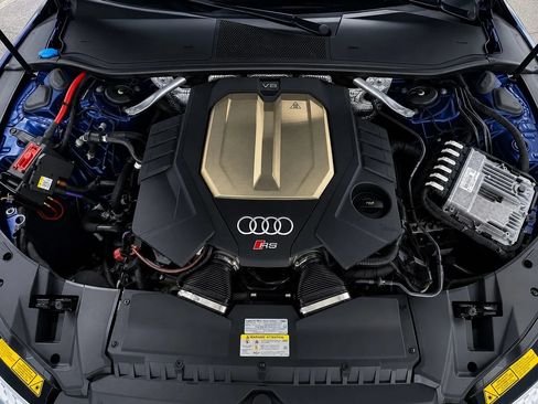 Used 2021 Audi RS 7 Sportback AWD/4WD image 32