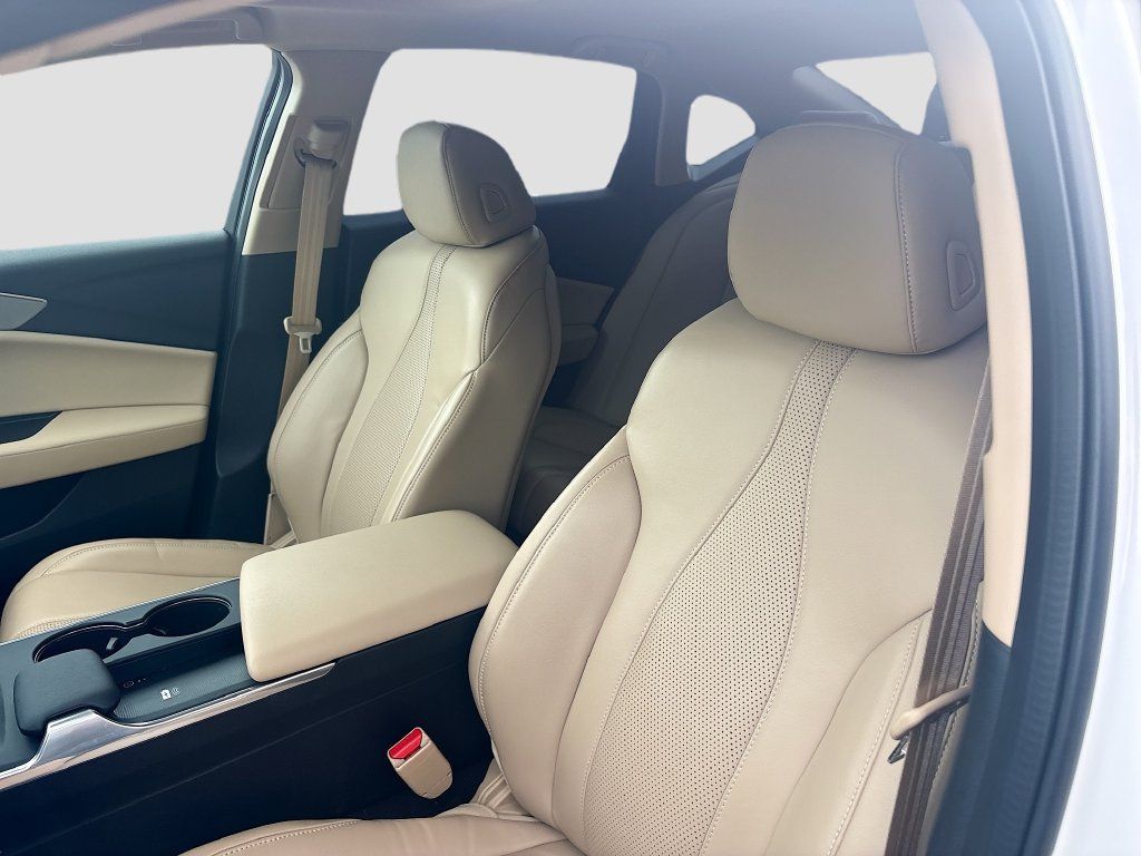 Used 2025 Acura TLX w/ Technology Package FWD image 22