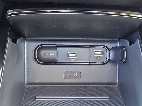 Used 2022 Kia Telluride EX image 17