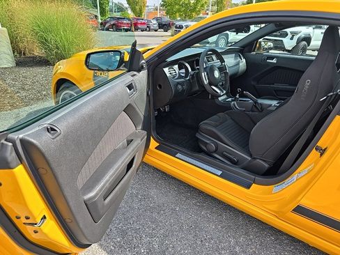 Used 2013 Ford Mustang Boss 302 w/ Boss 302 Accessory Pkg image 10