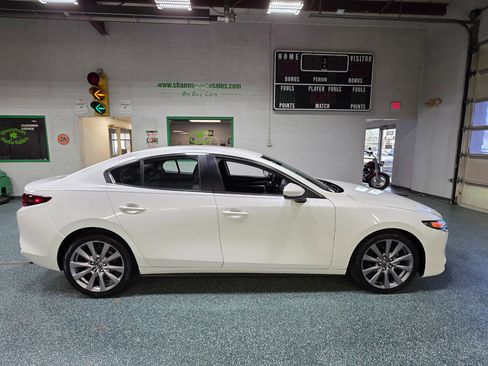 Used 2019 MAZDA MAZDA3 Sedan image 5