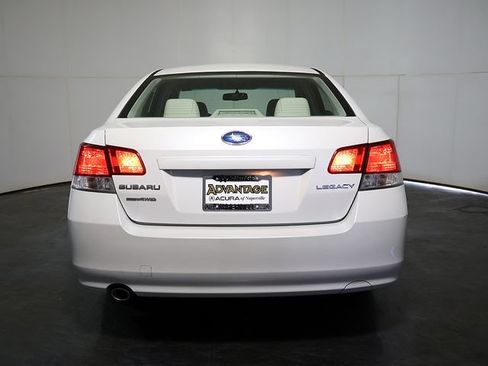 Used 2012 Subaru Legacy 2.5i Premium w/ All-Weather Pkg AWD/4WD image 10