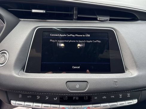 Used 2020 Cadillac XT4 Premium Luxury AWD/4WD image 18