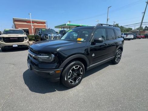 Used 2023 Ford Bronco Sport Outer Banks w/ Tech Package AWD/4WD image 4