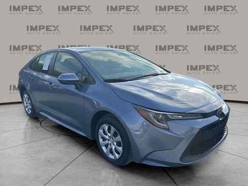 Used 2022 Toyota Corolla LE image 7