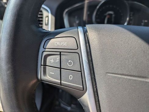 Used 2018 Volvo S60 T5 Dynamic w/ Vision Package image 21