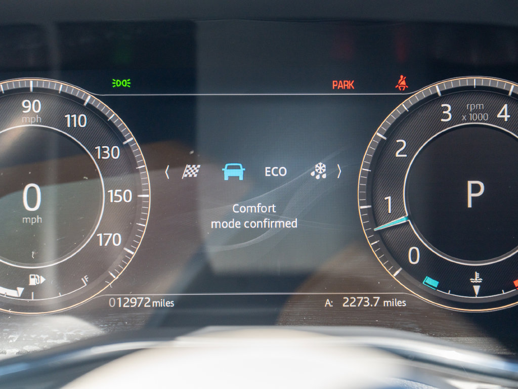 Used 2025 Jaguar F-PACE R-Dynamic S AWD/4WD image 15