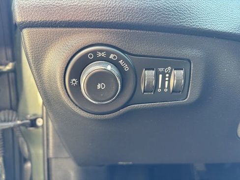 Used 2017 Jeep Compass Limited AWD/4WD image 12