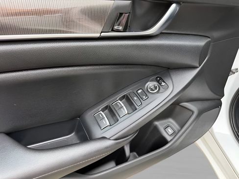 Used 2022 Honda Accord Sport image 16