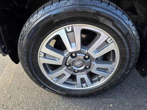 Used 2020 Toyota Tundra Platinum image 12